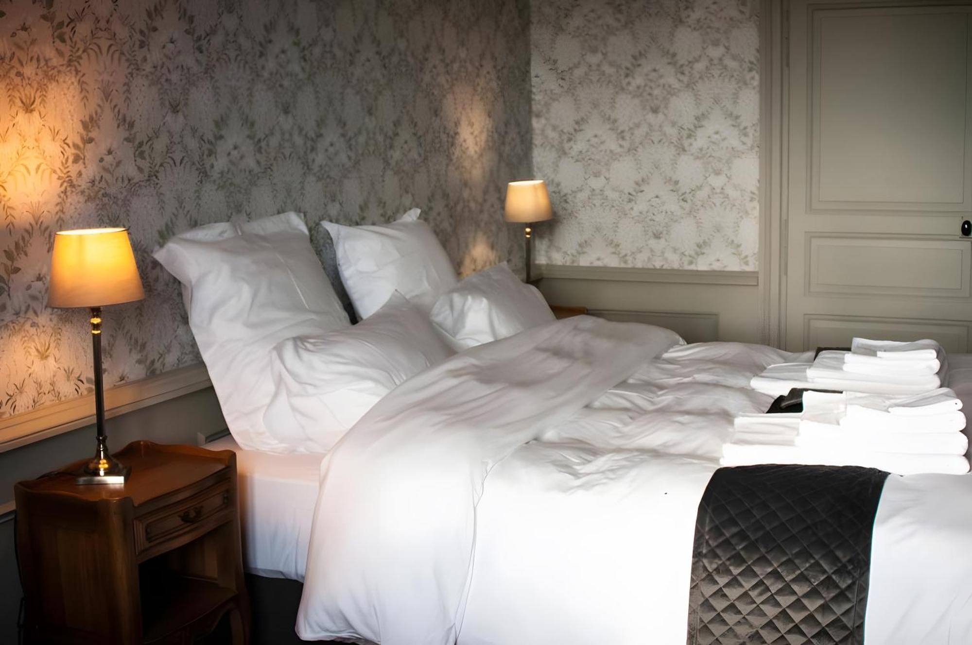 Bed and Breakfast Domaine De La Briouse Sanxay Exterior foto
