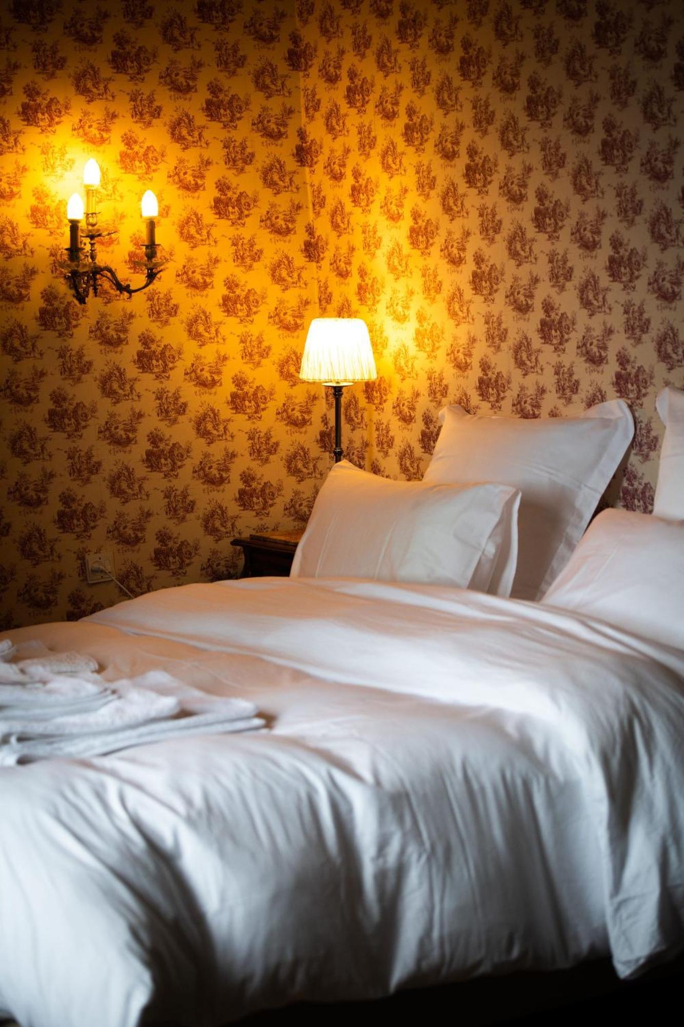 Bed and Breakfast Domaine De La Briouse Sanxay Exterior foto